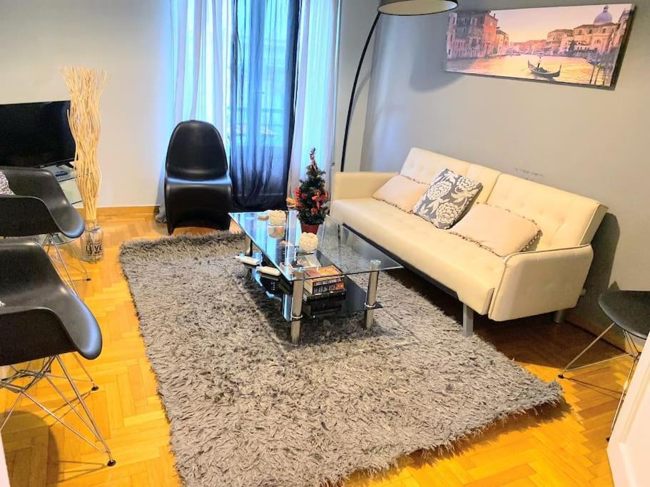 2Bdr Olympianzeus Apt With Netflix Athén Kültér fotó