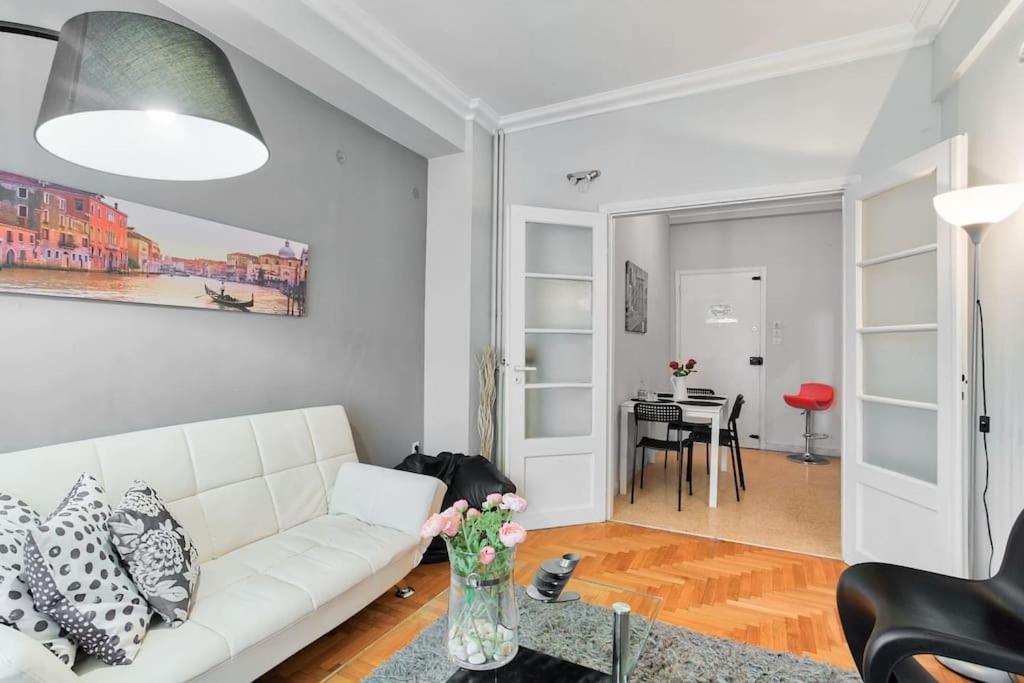 2Bdr Olympianzeus Apt With Netflix Athén Kültér fotó