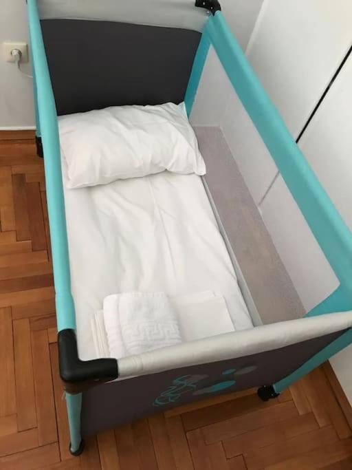 2Bdr Olympianzeus Apt With Netflix Athén Kültér fotó