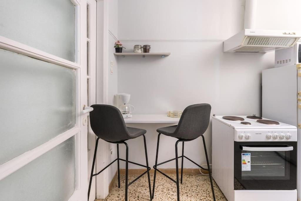 2Bdr Olympianzeus Apt With Netflix Athén Kültér fotó